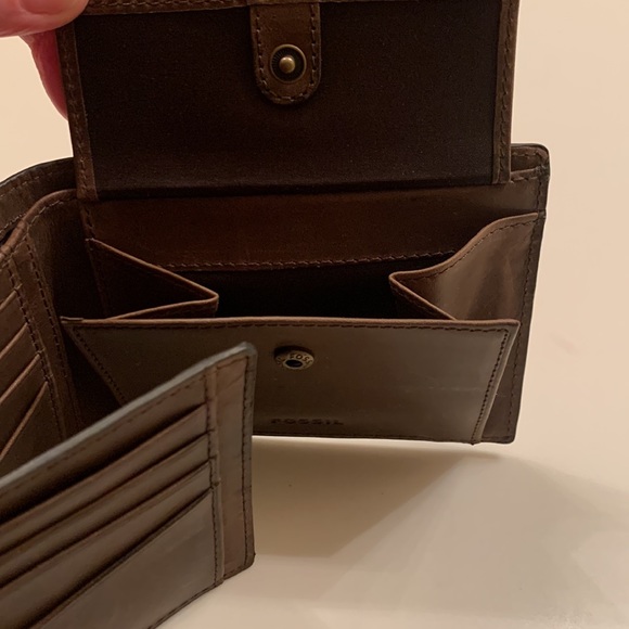 Dark brown, Mens Fossil wallet - Picture 5 of 6